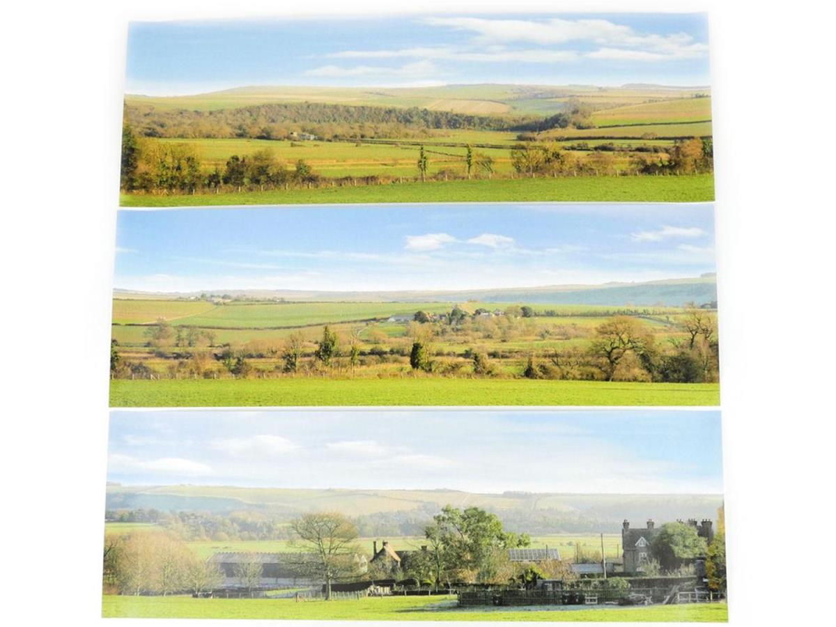 Gaugemaster Scenics Countryside Large Photo Backscene (2744x304mm) GM702