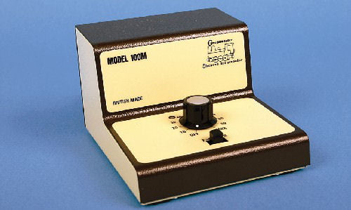 Gaugemaster Controls European Single Track Cased Controller GMC-100M-EU