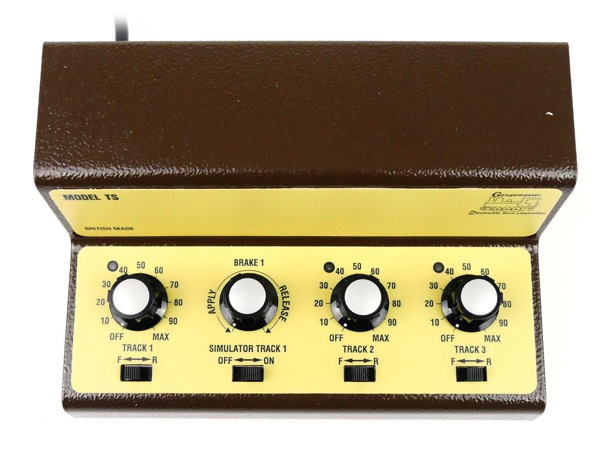 Gaugemaster Controls Three Track Cased Controller with Simulation on One Track GMC-TS