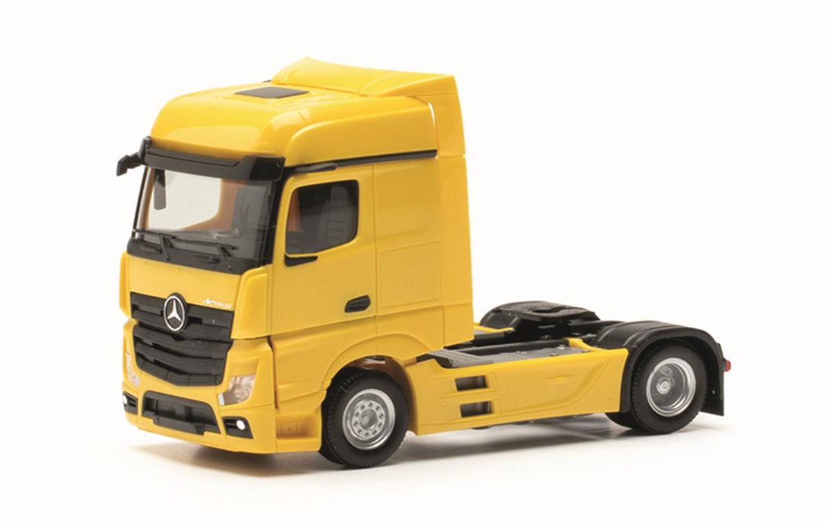 Herpa MB Actros Bigspace 18 Tractor Unit Rapeseed Yellow HA309189-004