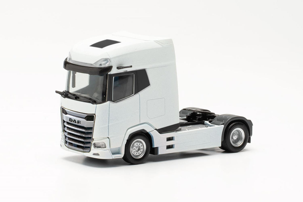 Herpa DAF XG+ Tractor Unit White HA316033