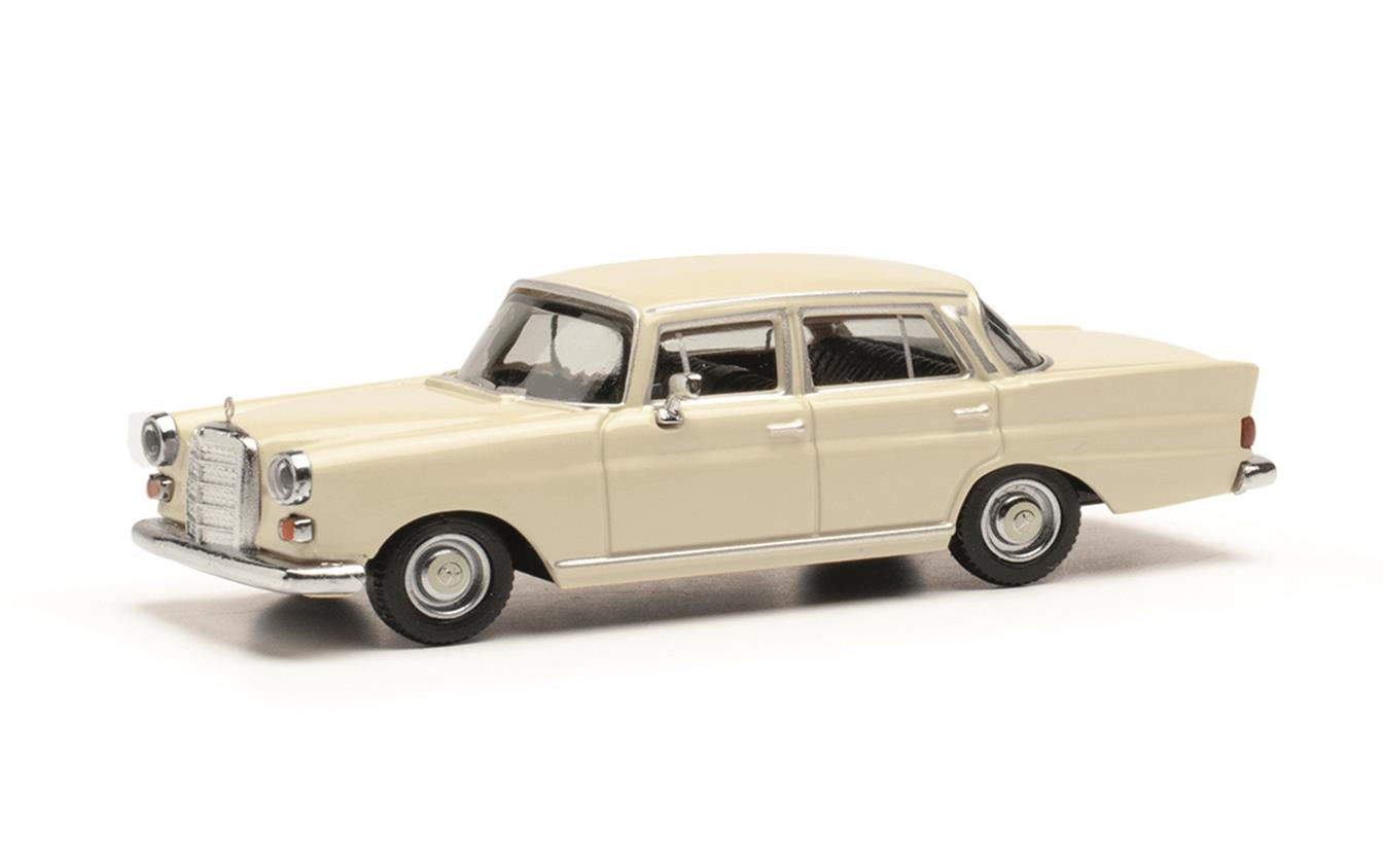 Herpa MB 200 Tail Fin Ivory HA420457-003