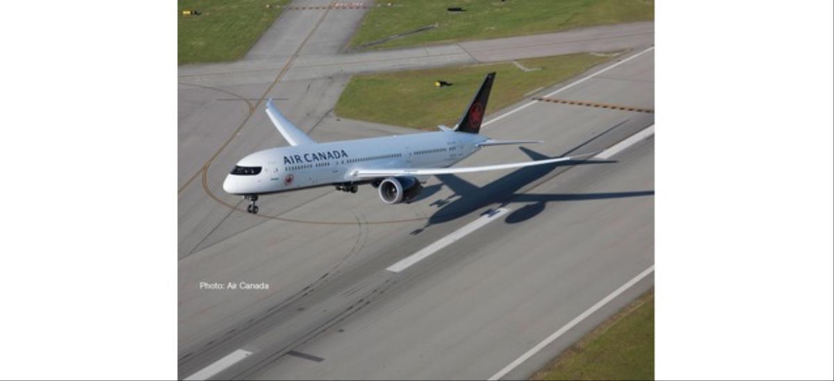Herpa Wings Snapfit Air Canada Boeing 787-9 Dreamliner C-FRSR (1:200) HA612326