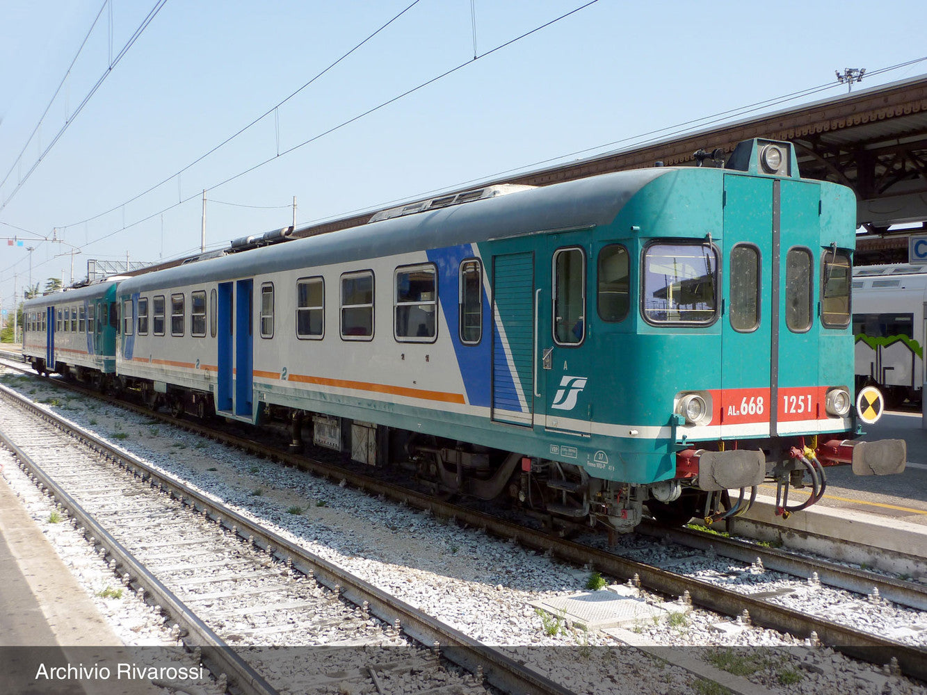 Arnold FS Aln668 1200 Series XMPR 2 Car DMU V (DCC-Sound) HIN2553S