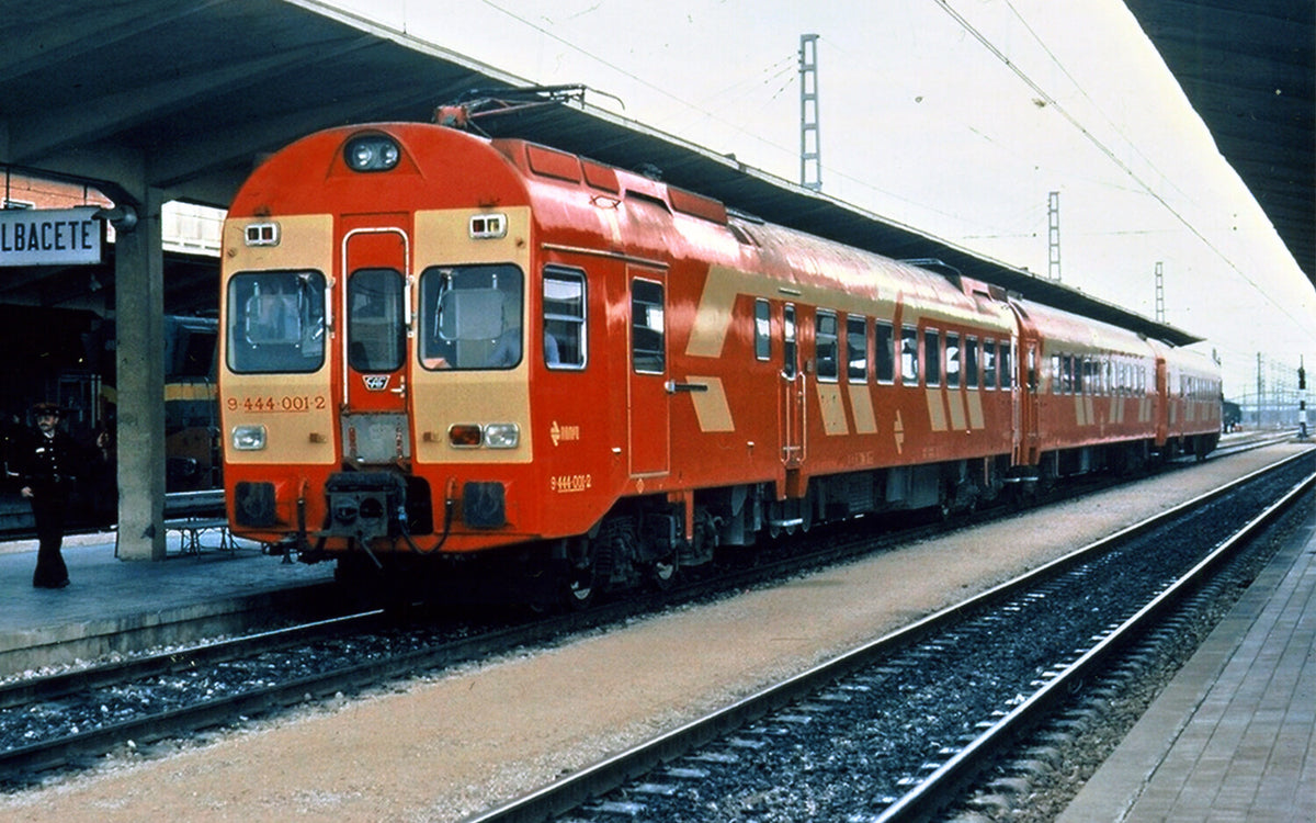 Arnold RENFE 444 Red/Yellow 3 Car EMU IV HIN2616