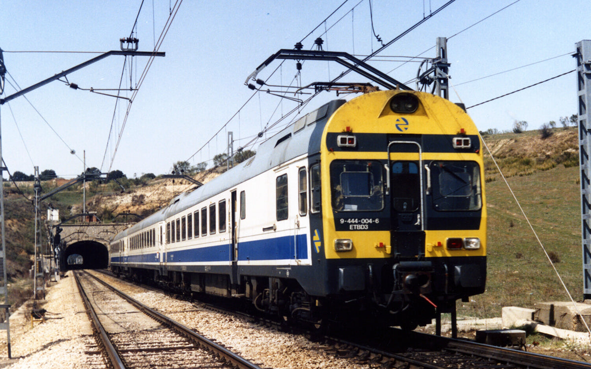 Arnold RENFE 444 Blue/White 3 Car EMU V HIN2618