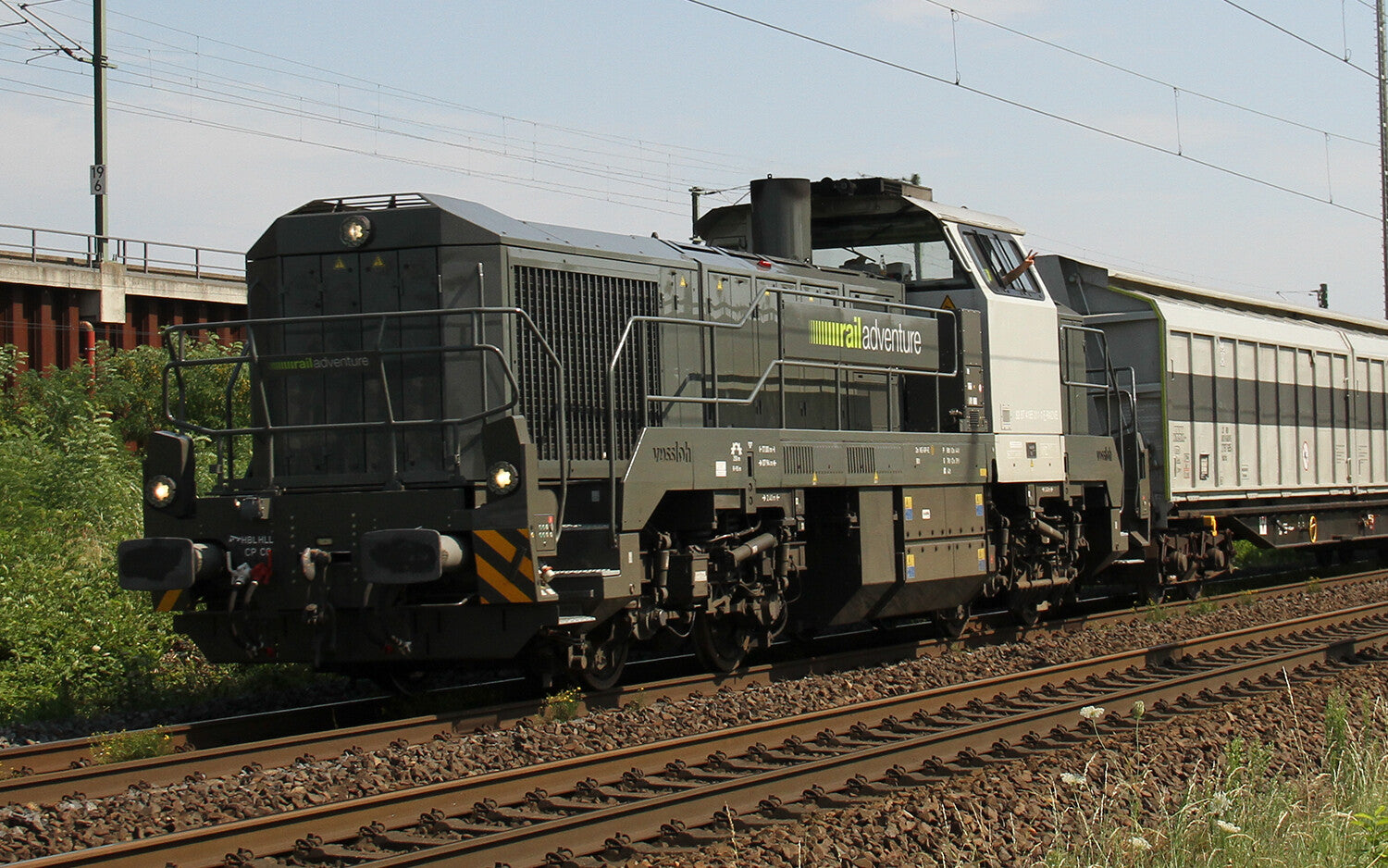 Arnold RailAdventure DE 18 Diesel Locomotive Grey VI HIN9059