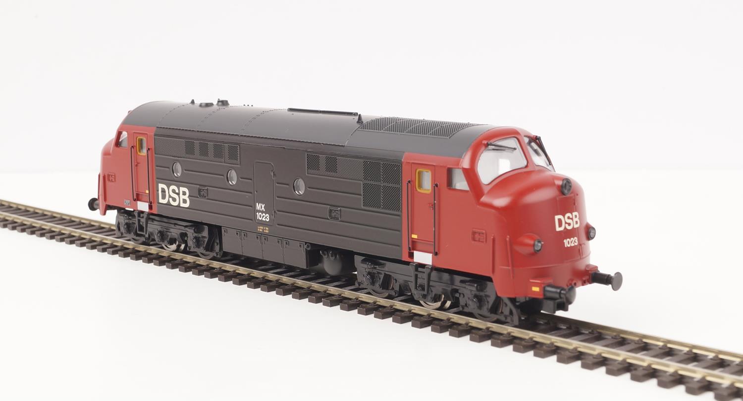 Heljan (Europe) DSB Nohab MX 1023 Diesel Loco Black/Red IV (~AC-Sound) HN10043424