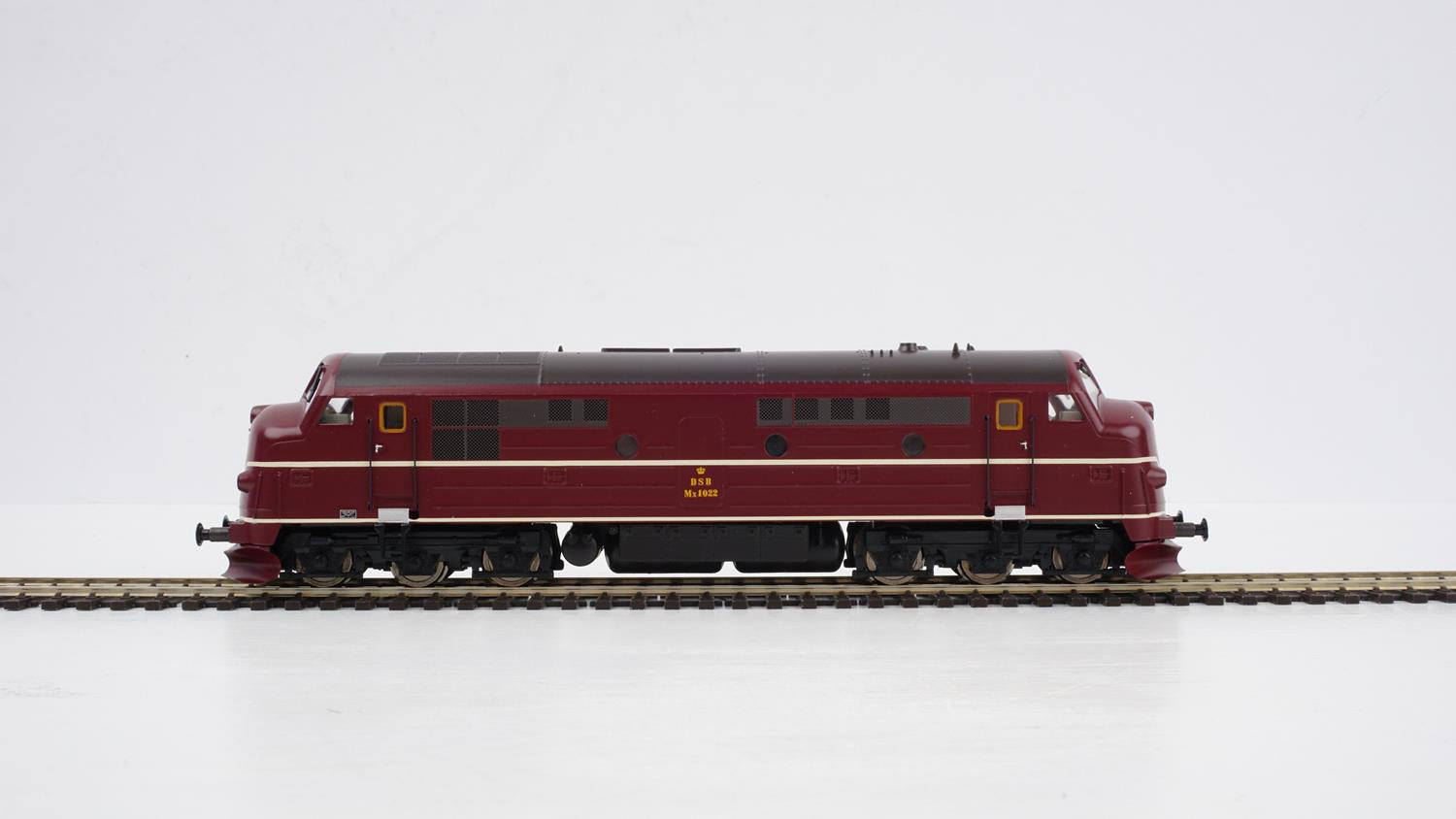 Heljan (Europe) DSB Nohab MX 1022 Diesel Locomotive III (~AC-Sound) HN10043444