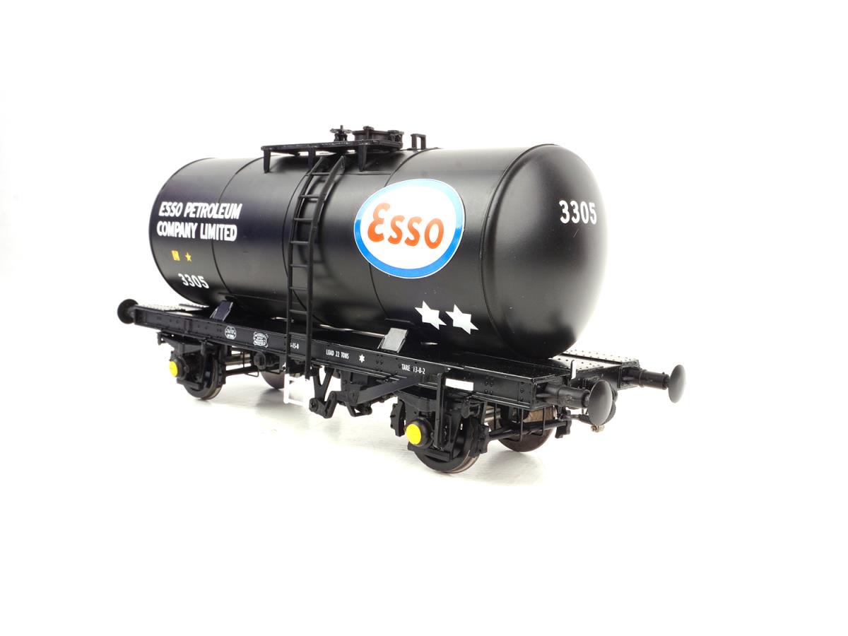 Heljan 35t B Tank Wagon Esso Black Early HN1010