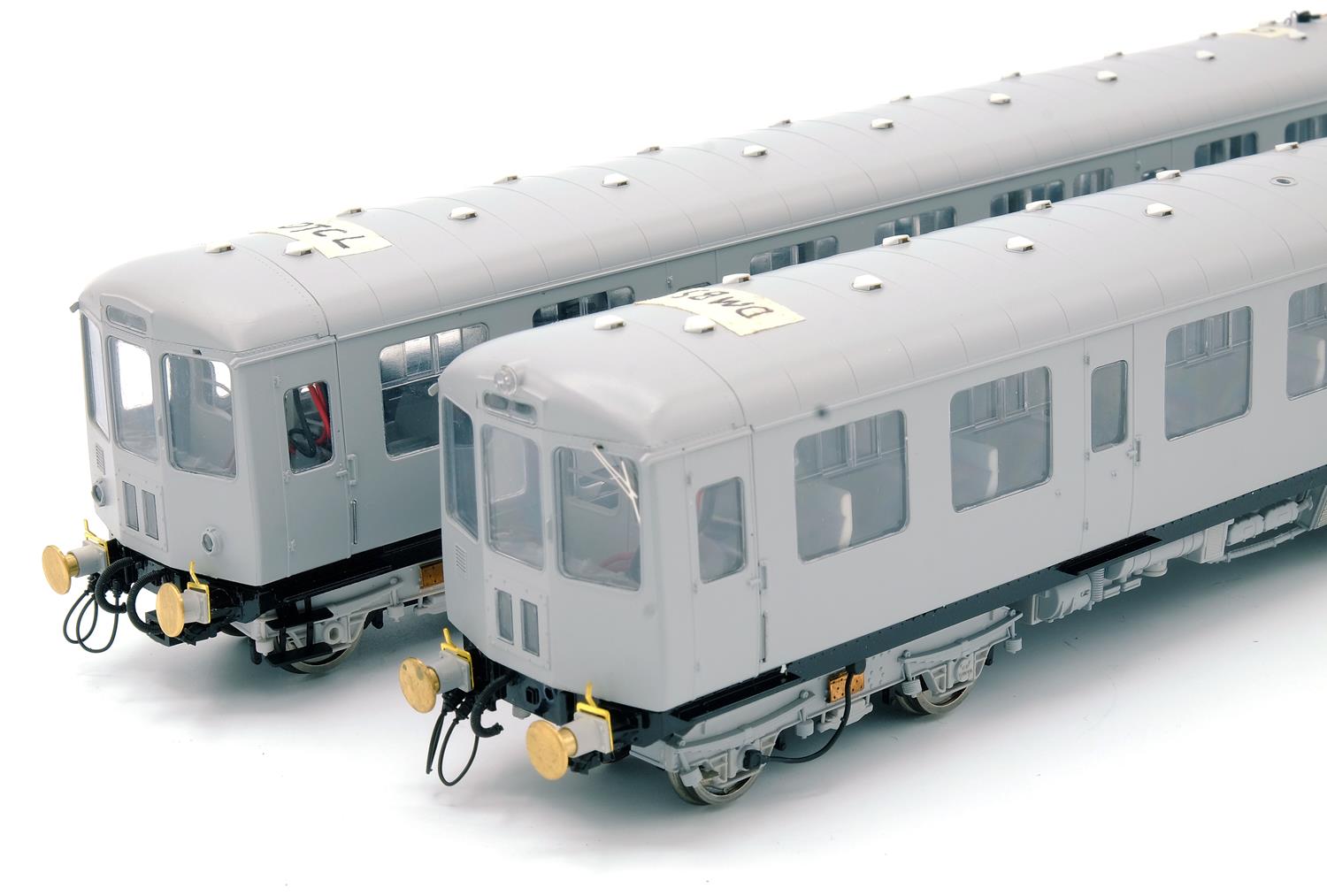 Heljan Class 104 2 Car DMU L701 53437/53479 Late Network SouthEast HN1458