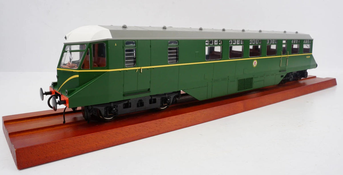 Heljan AEC Railcar BR Green w/Speed Whiskers (White Cab Roofs) HN1904