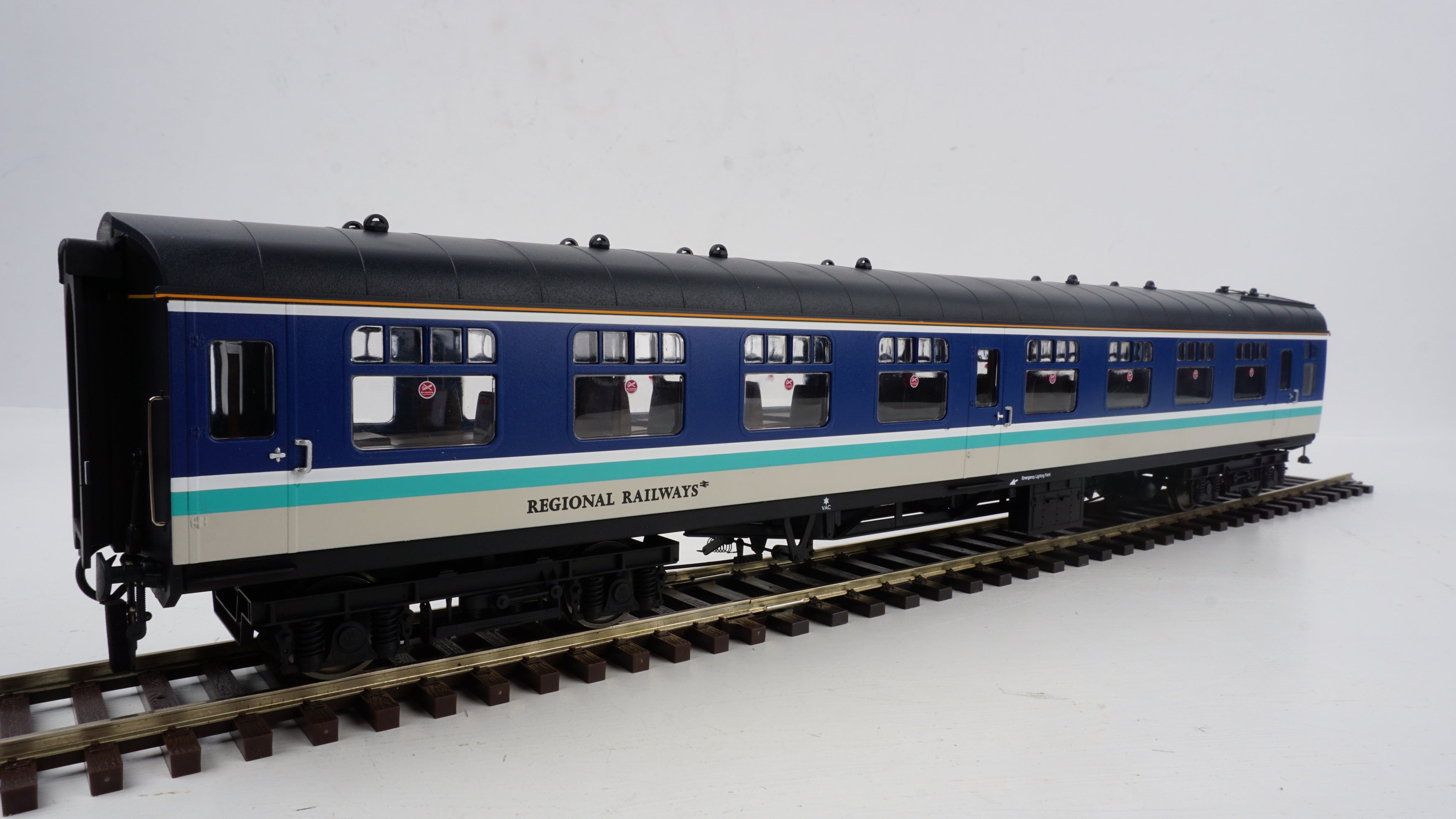 Heljan Mk1 BSK Regional Railways Commonwealth Bogies HN4927