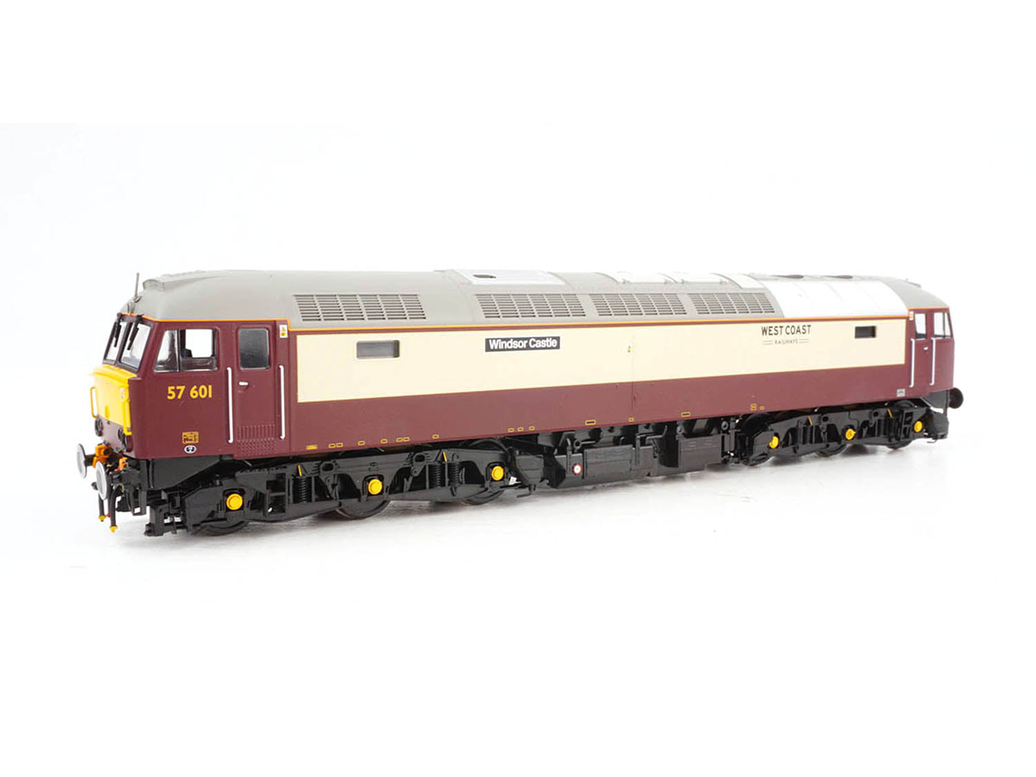 Heljan Class 57 601 Northern Belle Maroon/Cream HN5712