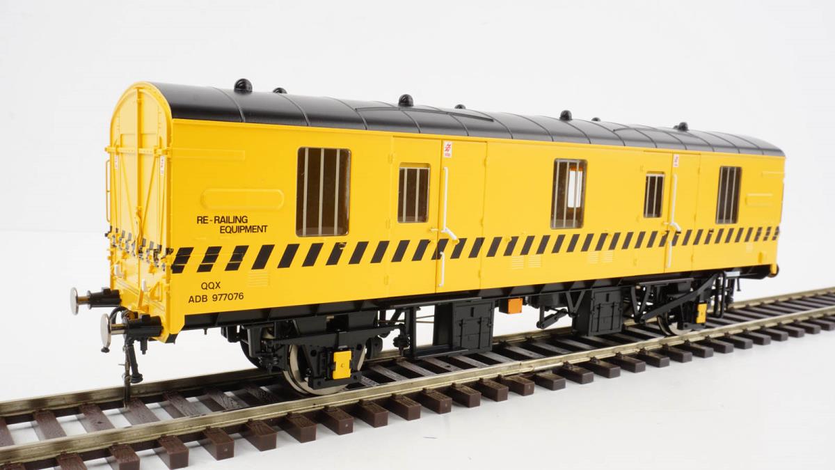 Heljan Mk1 CCT BR Breakdown Train Yellow/Black HN9404