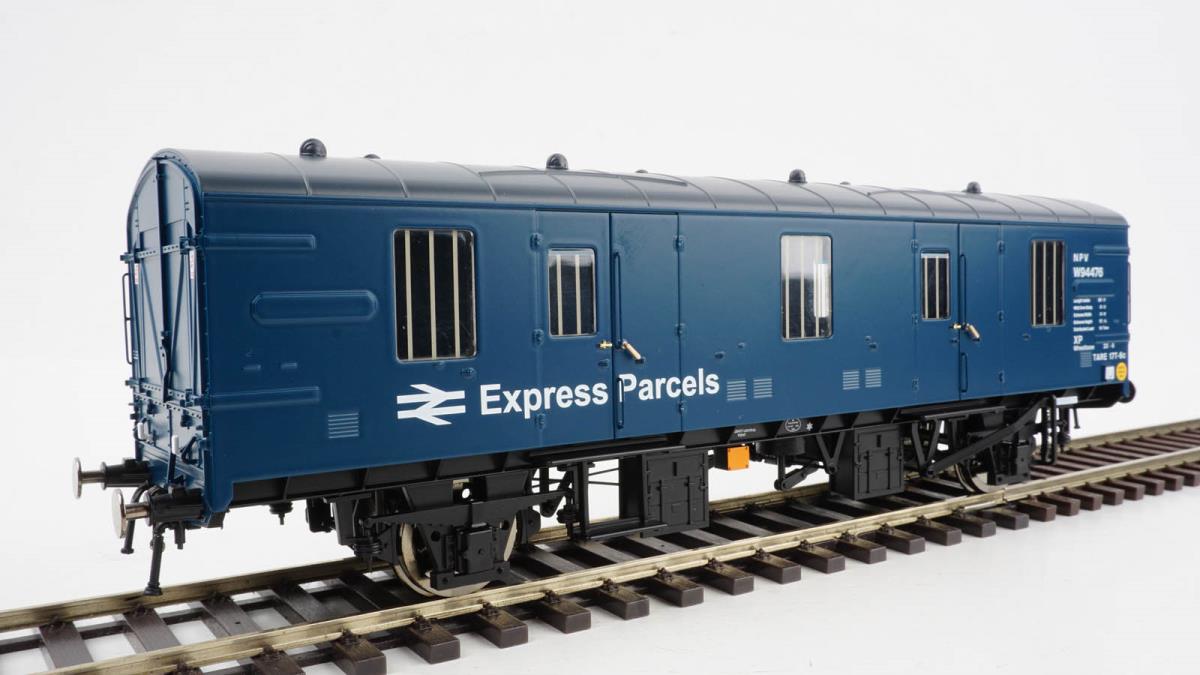 Heljan Mk1 CCT W94476 BR Blue Express Parcels Weathered HN9407