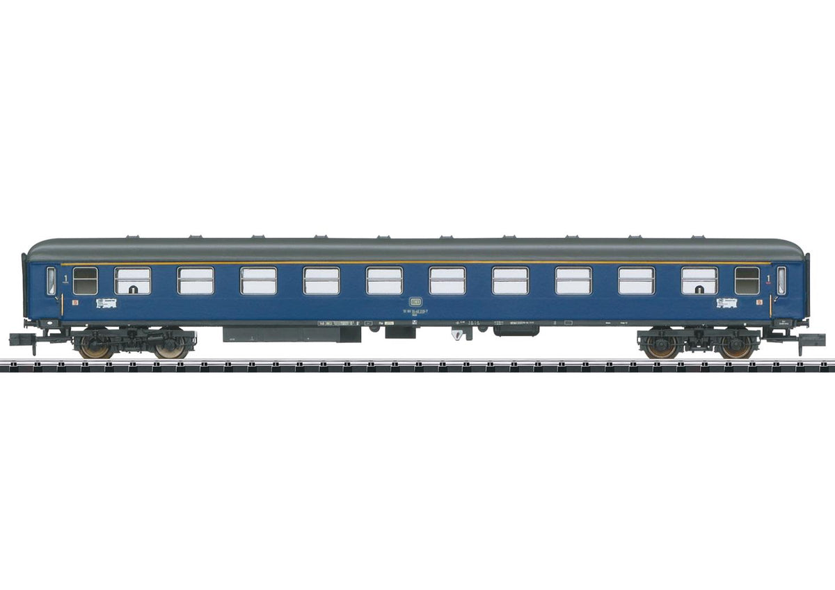 Minitrix DB Am203 Nurnberg-Mannheim 1st Class Express Coach IV M18471