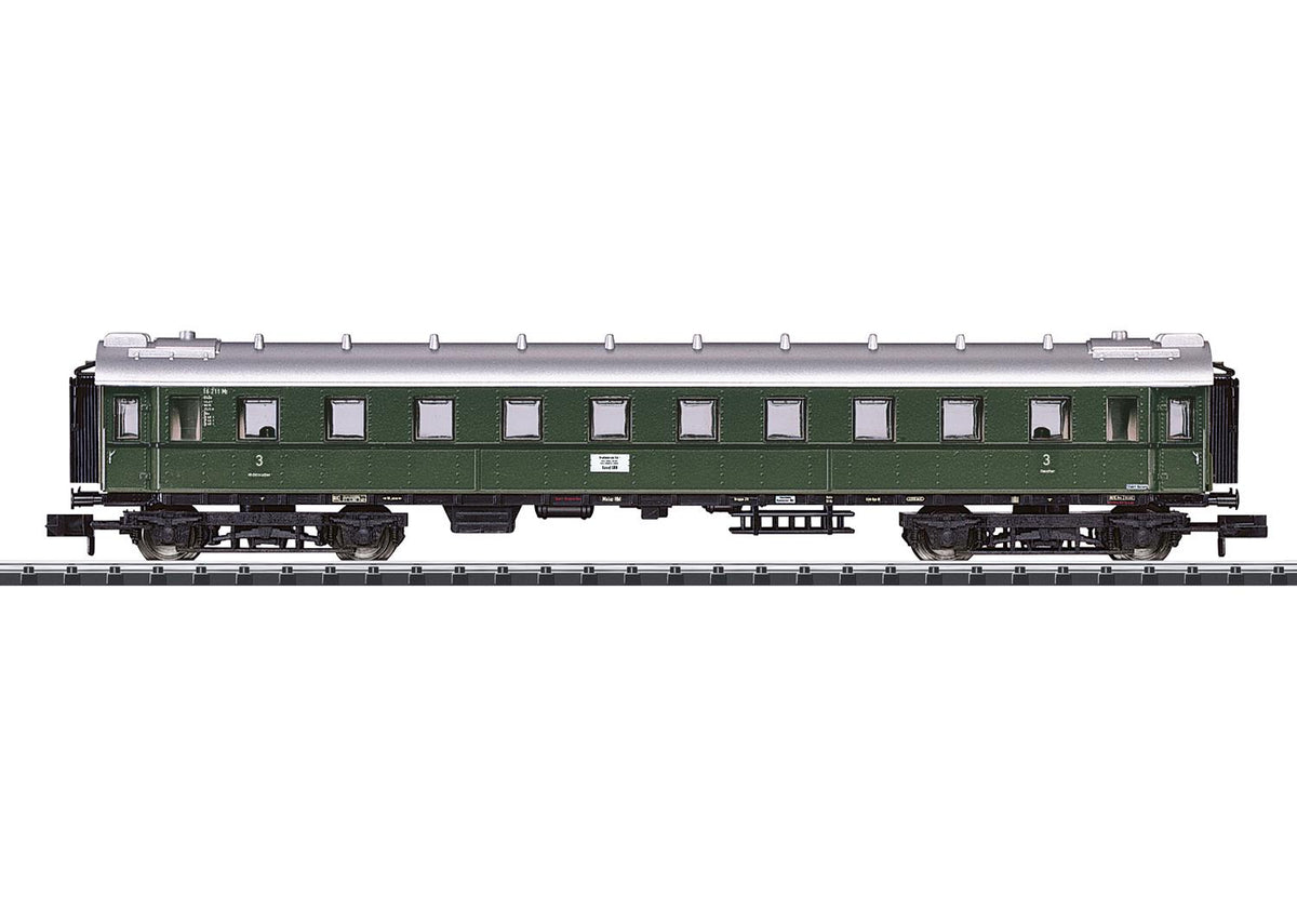 Minitrix DB D96 C4u-28 3rd Class Express Coach III M18487