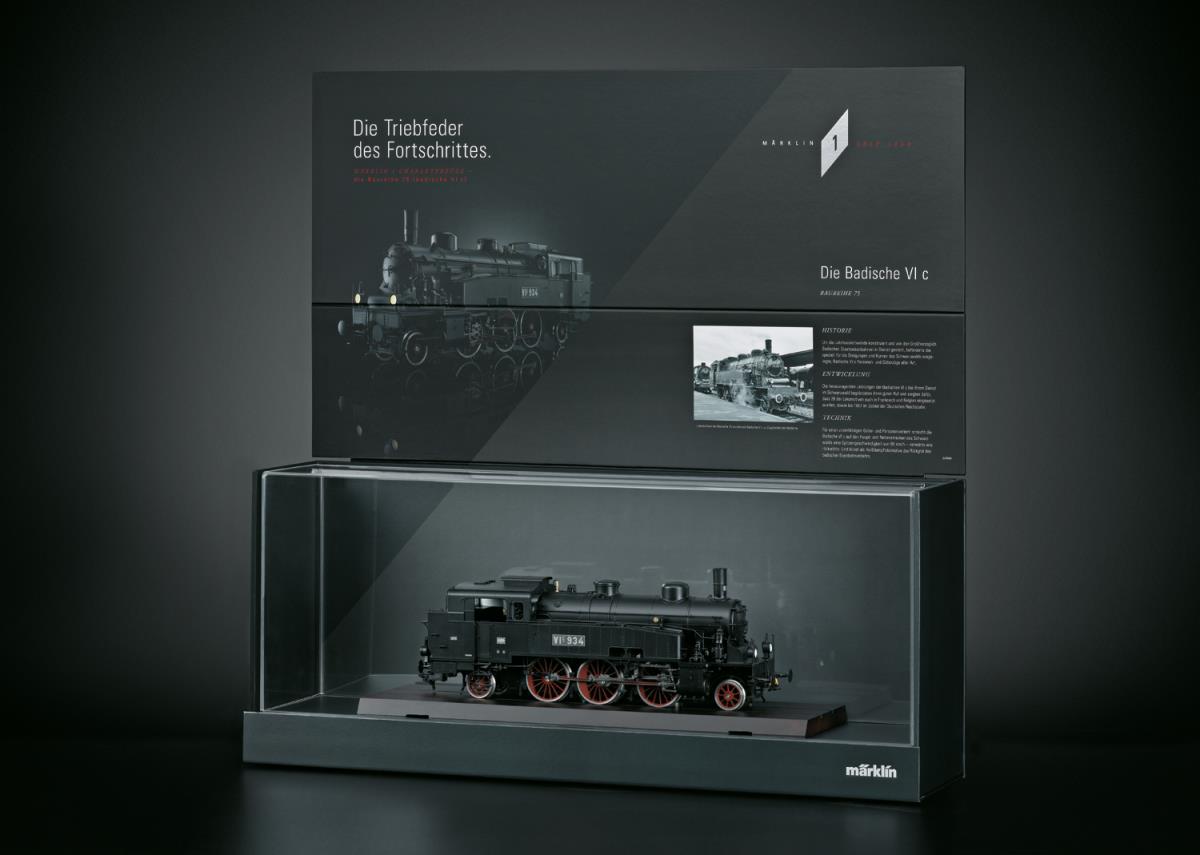 Marklin Presentation Display Case for BR75 Locomotive MN341064