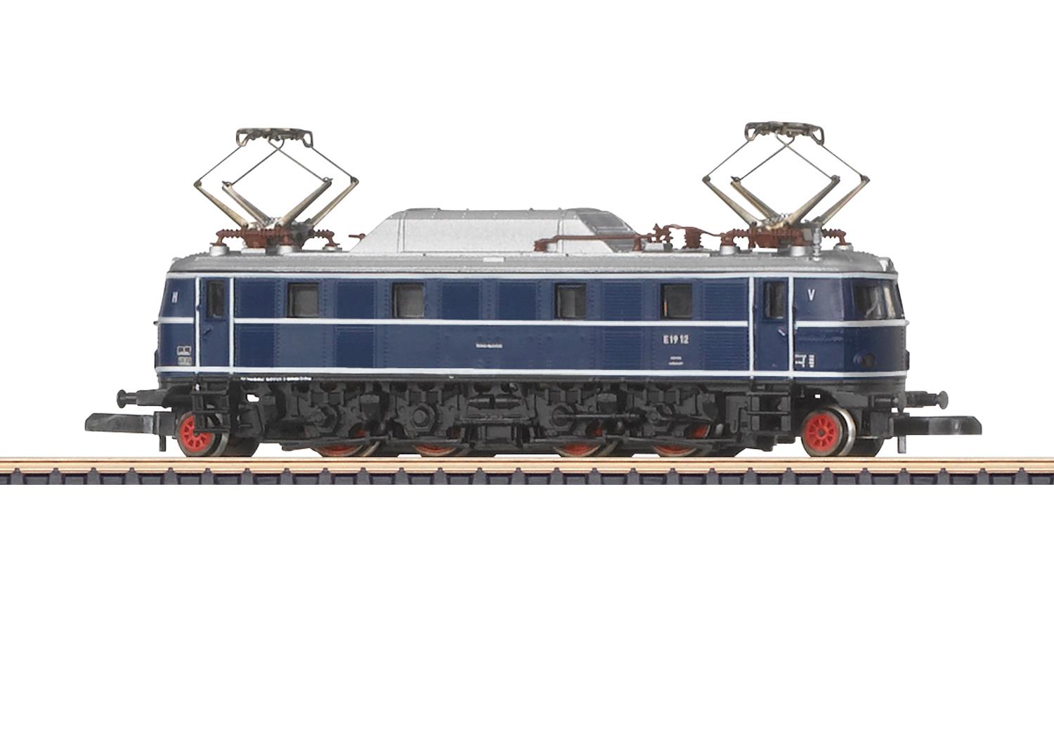 Marklin DB Museum E19 Cobalt Blue Electric Locomotive IV MN88085