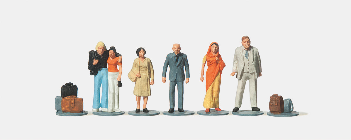 Merten Foreign Travellers (6) Figure Set MRT0212523