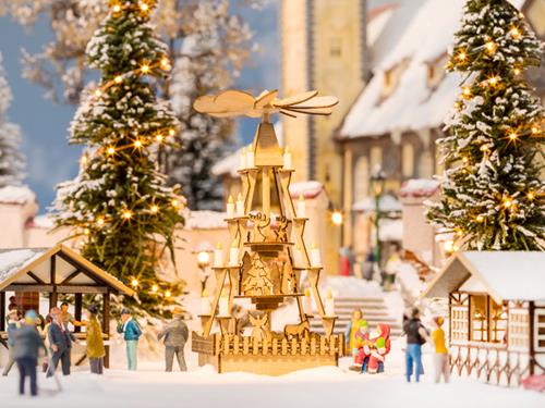 Noch Christmas Market Pyramid Laser Cut Minis Kit N14395
