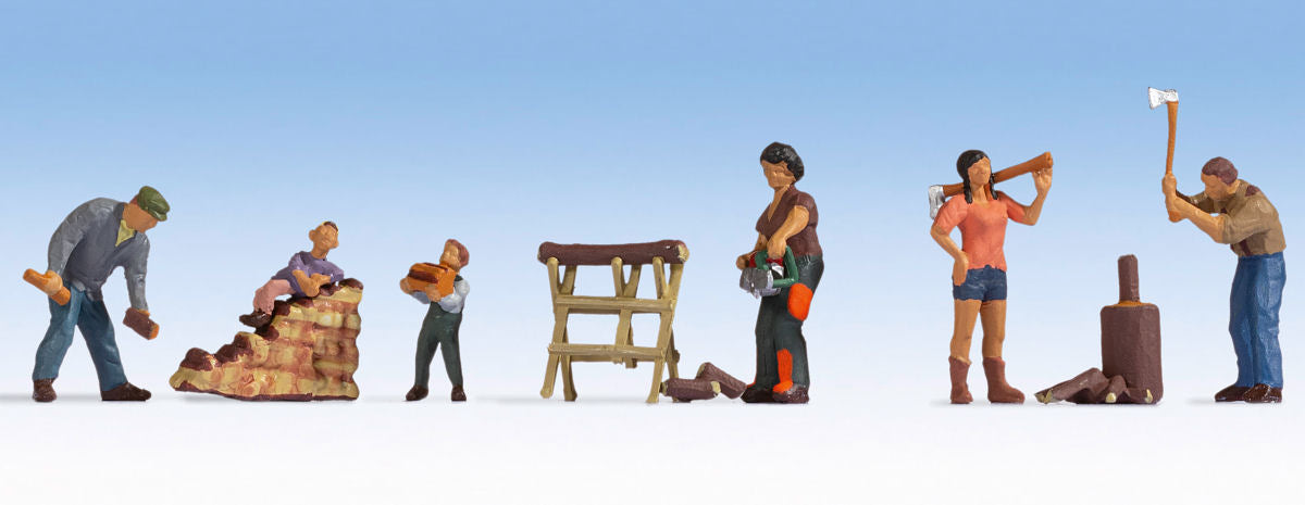 Noch Chopping Wood (5) Figure Set N15616