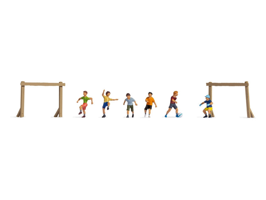 Noch Children Playing Football (6) Figure Set N15817