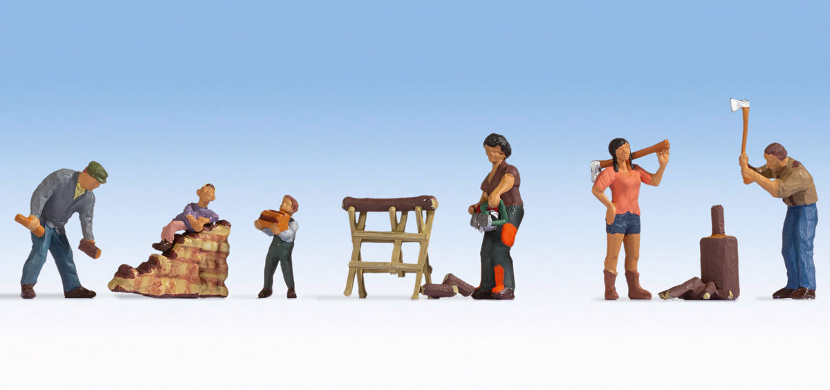 Noch Chopping Wood (5) Figure Set N45616