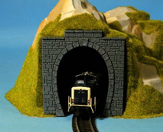 Noch Single Track Tunnel Portal (2) N60010