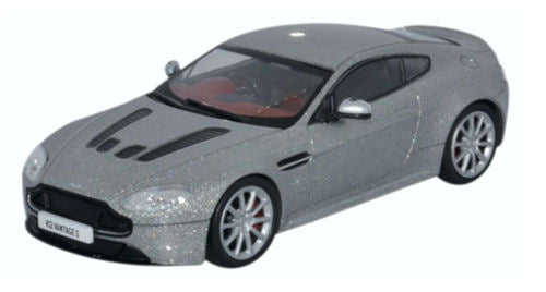 Oxford Diecast Aston Martin V12 Vantage S Lightning Silver OD76AMVT002