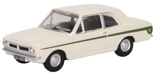 Oxford Diecast Ford Cortina MkII Ermine White/Sherwood Green OD76COR2008