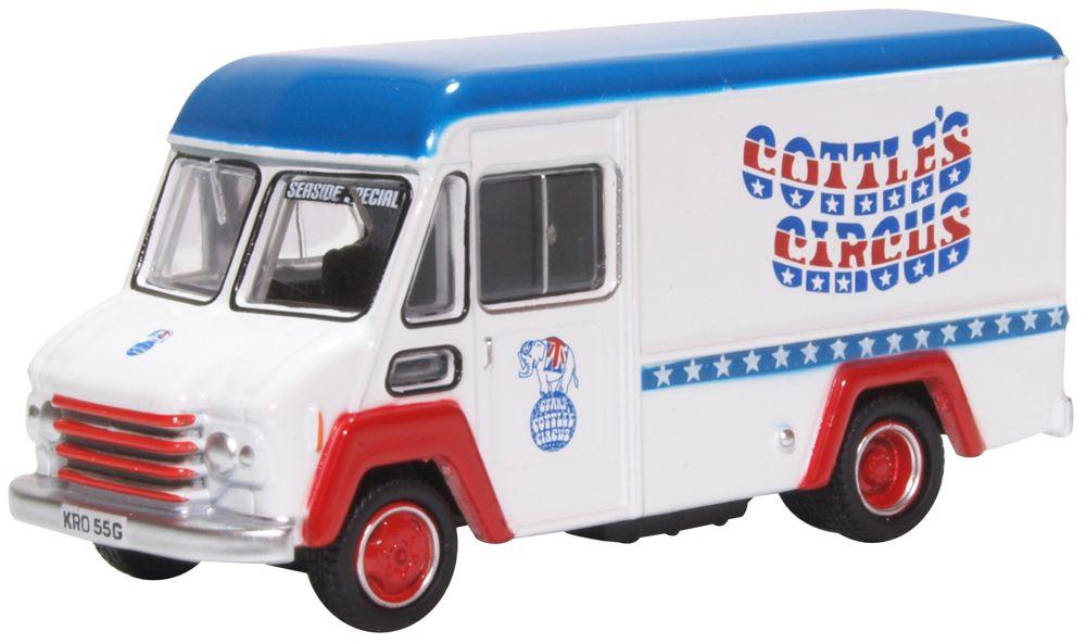 Oxford Diecast Commer Walk Thru Gerry Cottles Circus OD76CWT008