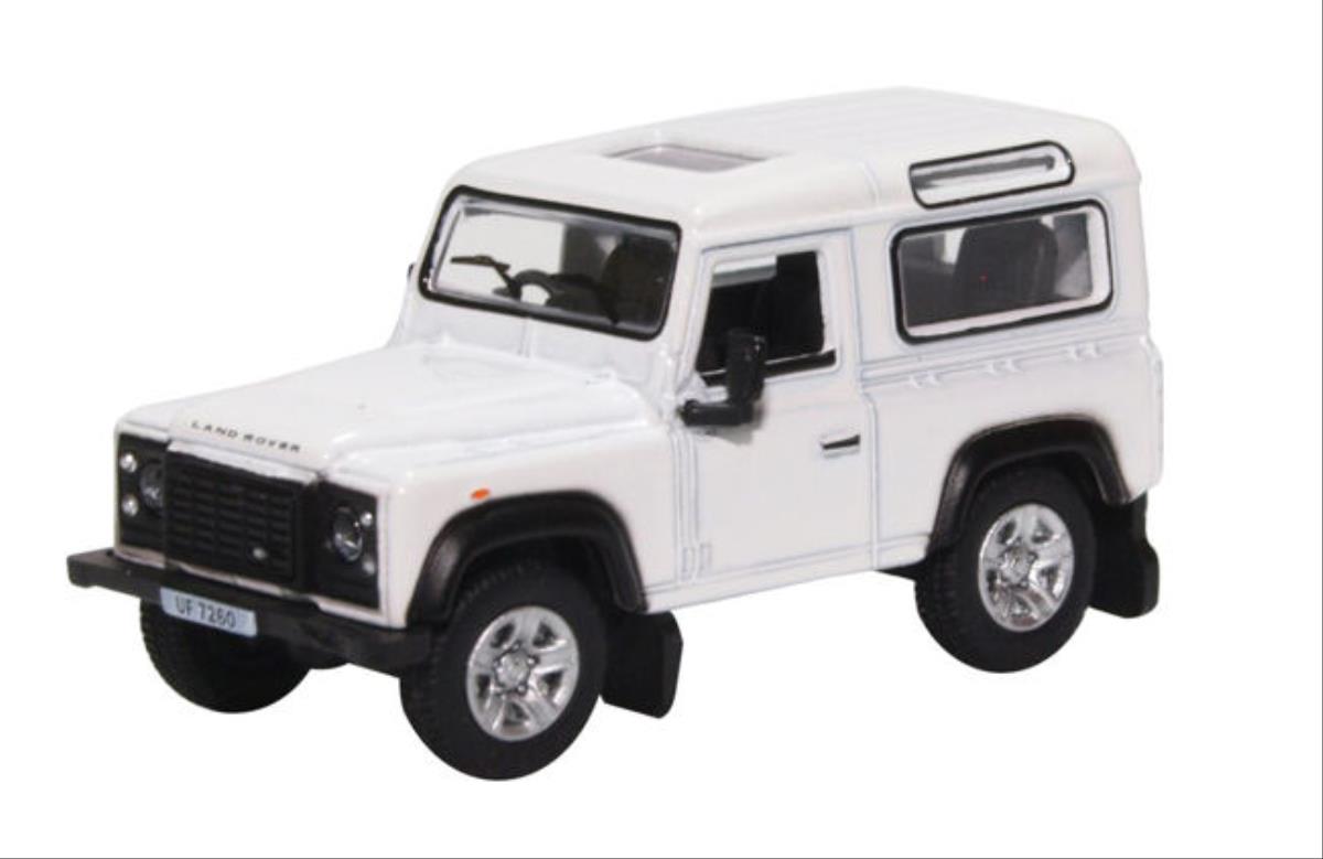 Oxford Diecast Land Rover Defender 90 Station Wagon White (HK Reg) OD76LRDF012