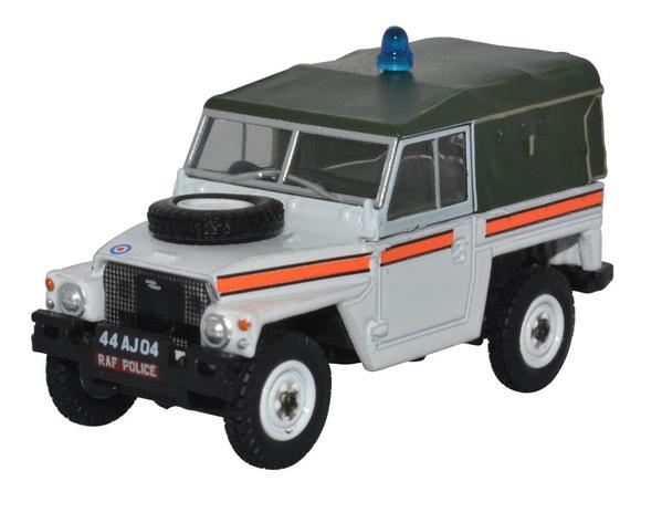 Oxford Diecast Land Rover Lightweight RAF Police Akrotiri OD76LRL010