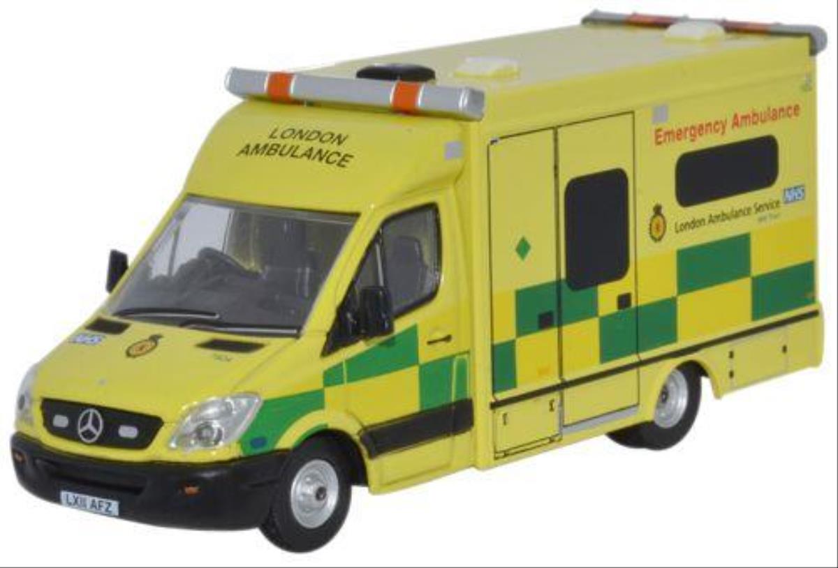 Oxford Diecast Mercedes Ambulance London OD76MA002