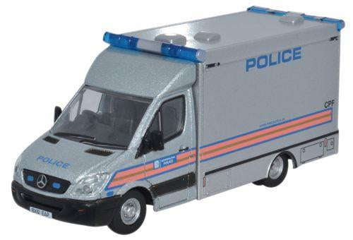 Oxford Diecast Mercedes Ambulance Explosives Ordnance Disposal Met Police OD76MA003