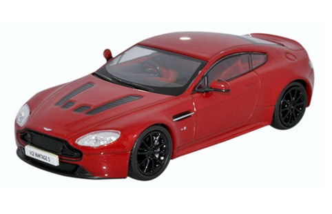 Oxford Diecast Aston Martin V12 Vantage S Volcano Red ODAMVT001