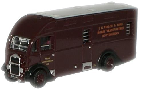 Oxford Diecast Albion Horsebox J H Taylor &amp; Sons ODNAH003