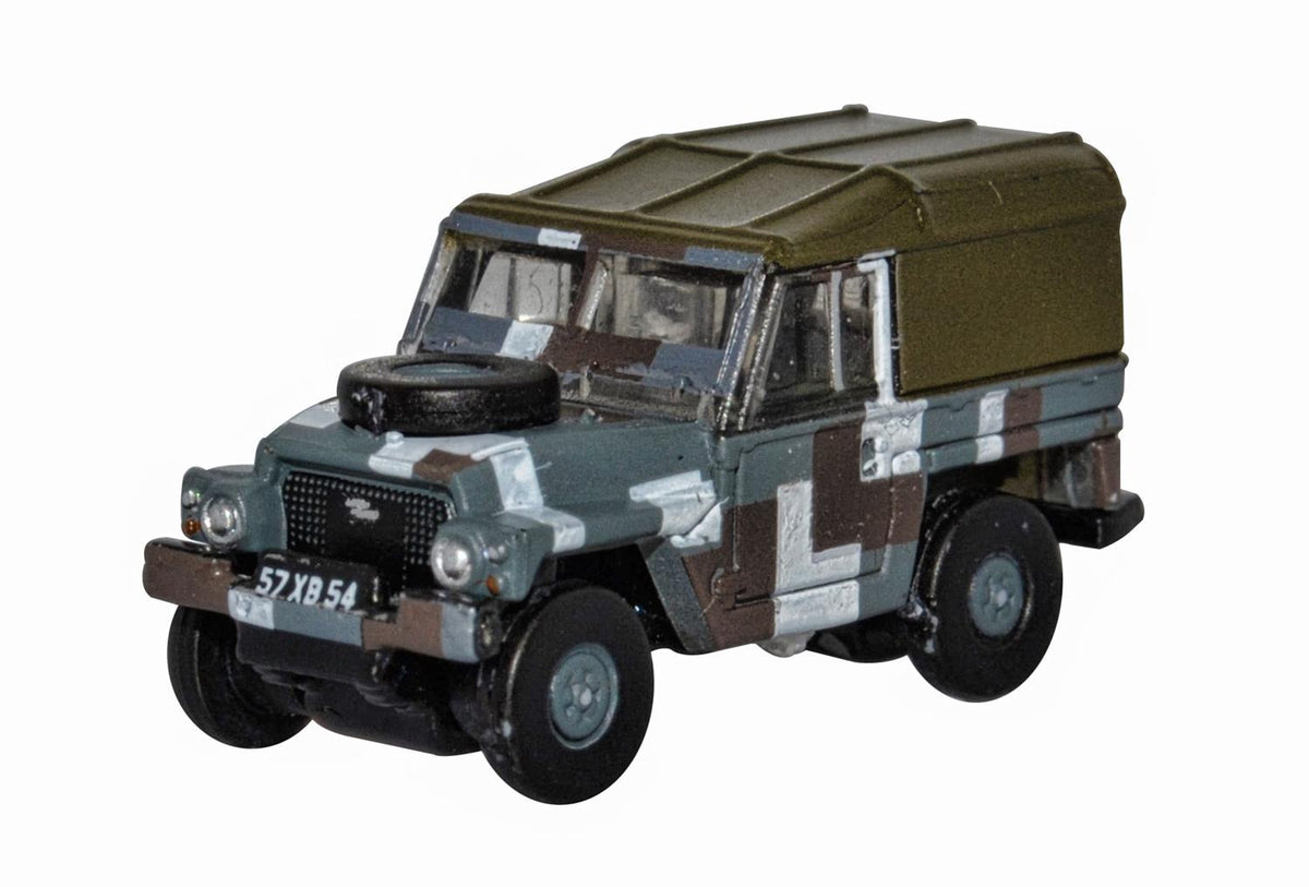 Oxford Diecast Land Rover Lightweight Berlin Scheme ODNLRL004