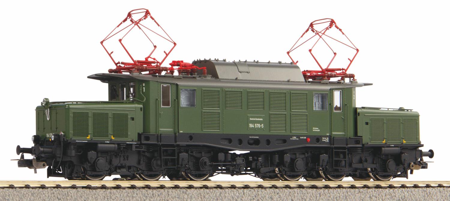 Piko Expert DB BR194 Electric Locomotive IV (~AC) PK51471