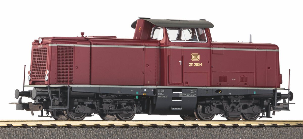 Piko Expert DB BR211 Diesel Locomotive IV (DCC-Sound) PK52322