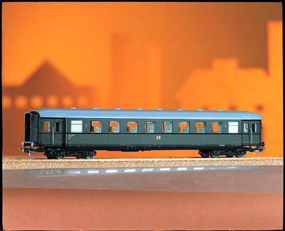 Piko Classic DR B4umle 2nd Class Valance Coach III PK53273