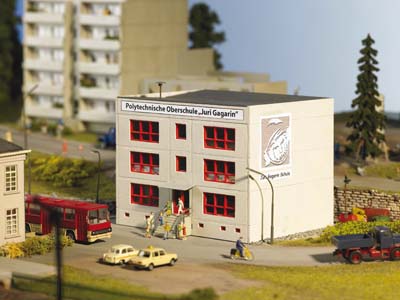 Piko Prefab School Building Kit PK61150