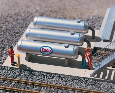 Piko Esso Oil Refinery Storage Tanks Kit PK62048