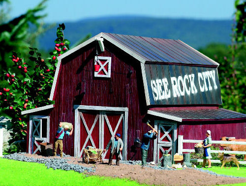 Piko Red Barn Kit PK62110