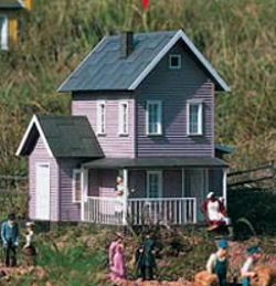 Piko Grandpa's Farmhouse Kit PK62248