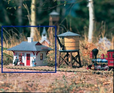 Piko Green River Station (Pre-Built) PK62700