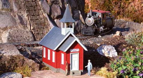 Piko School House (Pre-Built) PK62717