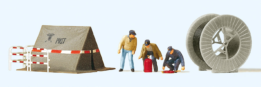 Preiser Telecomms Workers (3) and Accessories Exclusive Figure Set PR10374